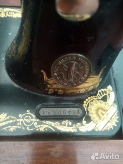 Швейная машина Singer