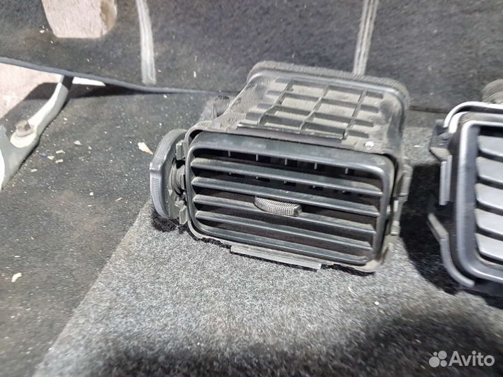 Дифлектор печки Mitsubishi lancer 9