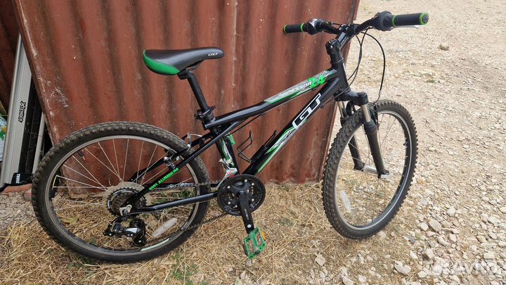 Продам велосипед GT