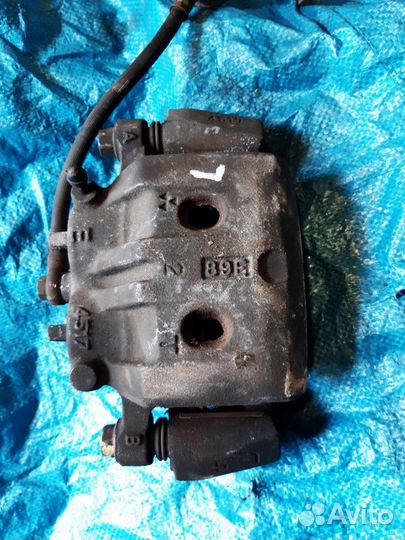 Суппорт тормозной передний левый. Контракт