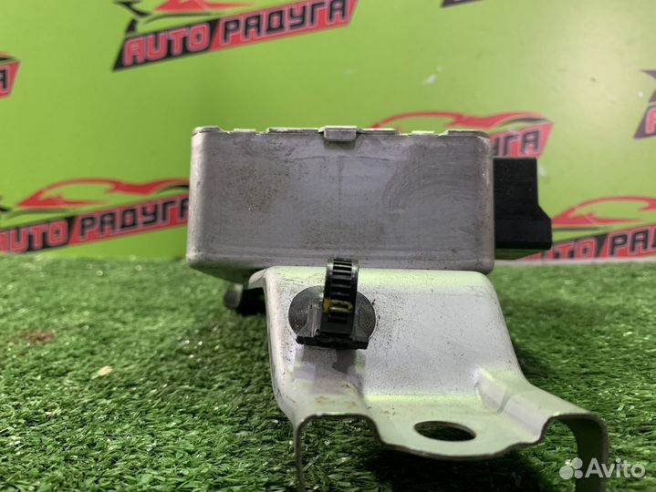 Блок управления рулевой рейкой toyota ZGE20W,ZGE20