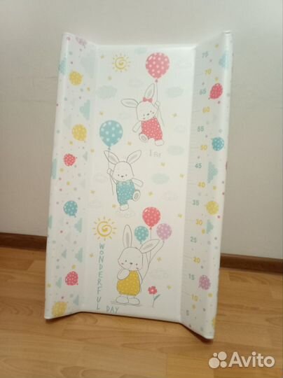 Пеленальная доска на кроватку