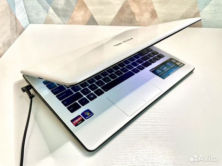 Нетбук Asus для учебы