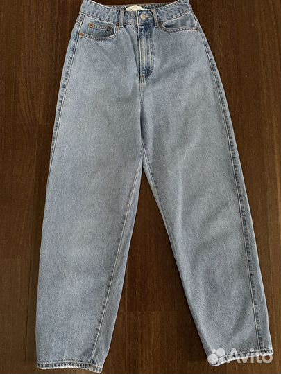 Джинсы hm