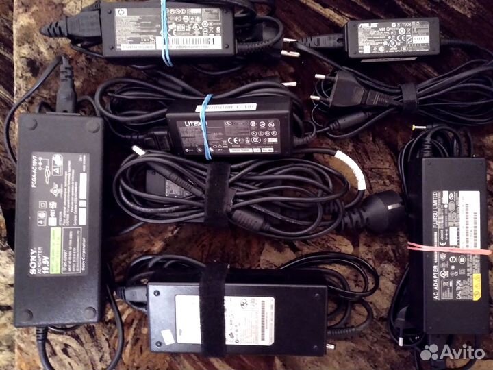 Зарядки для ноутбуков разных моделей