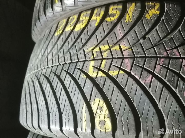 Goodyear Vector 4Seasons Gen-2 225/45 R17