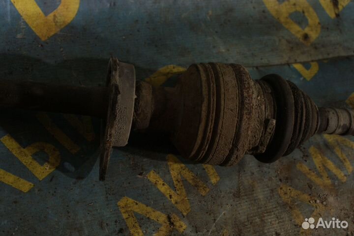Передняя правая полуось Volkswagen Sharan