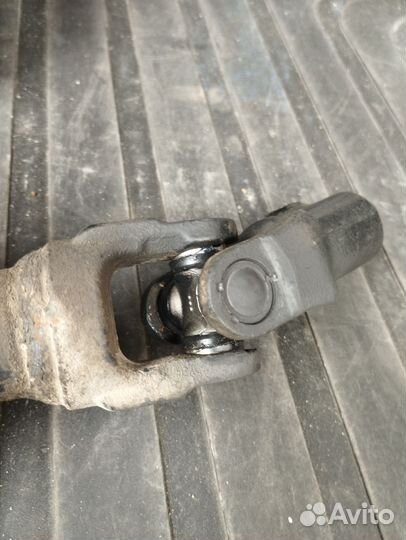 Вал рулевого управления (карданчик)