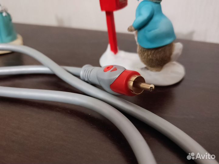 Сабвуферный 1.8 м кабель RCA