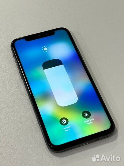 iPhone X, 64 ГБ