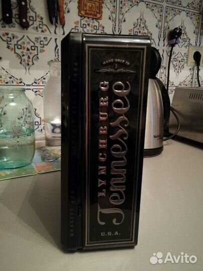 Коробки и бутылки от элитного алкоголя