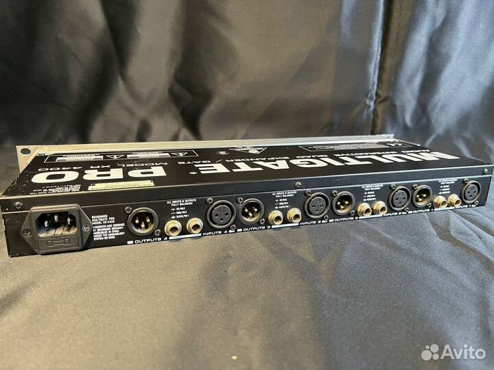 Прибор обработки звука Behringer XR 4400 (гейт)
