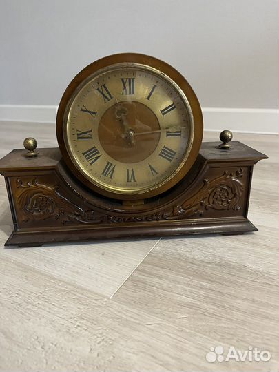 Настольные часы СССР весна