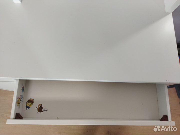 Микке IKEA Письменный стол с магнитной подставкой