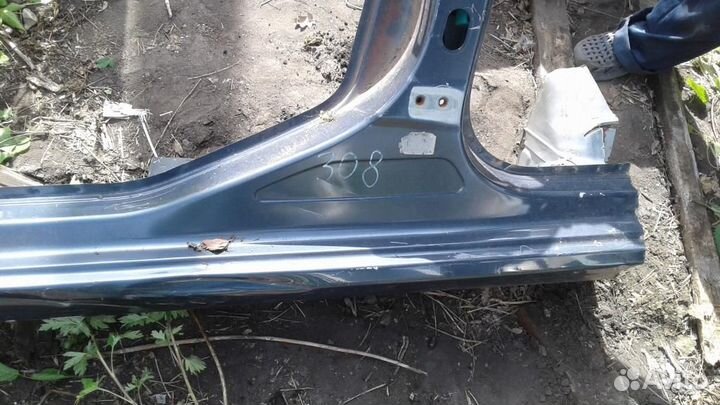 Порог со стойкой левый pegeout 308 2007