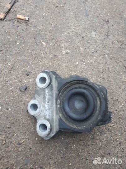 Подушка двигателя правая на форд транзит