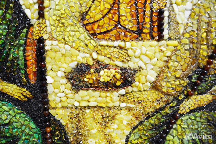 Икона из янтаря - Святая Троица Array