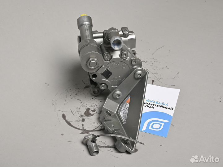 Насос гур BMW E60 525i servo (ZF)