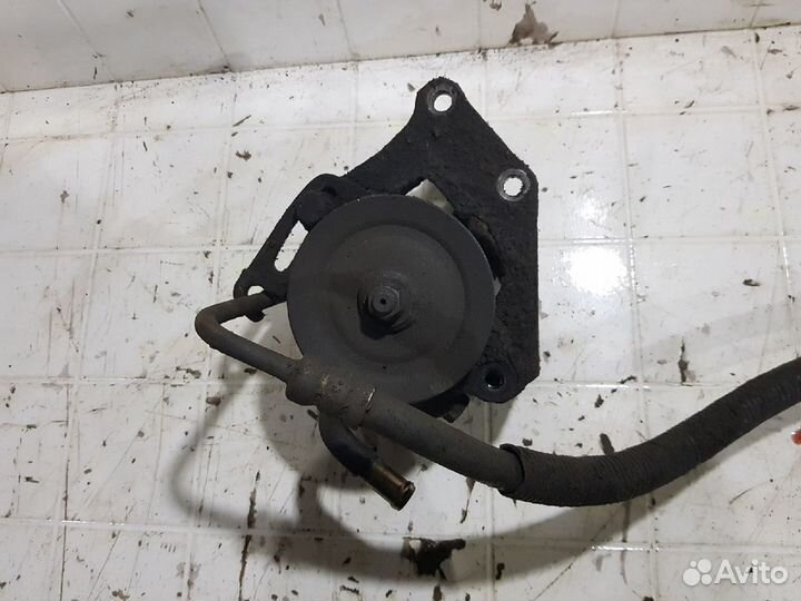 Насос гидроусилителя Kia Sportage 1994 2.0 МКПП