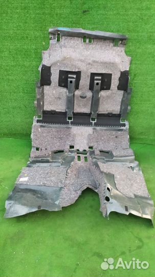 Ковер пола Toyota Wish ZNE10 1zzfe 2009