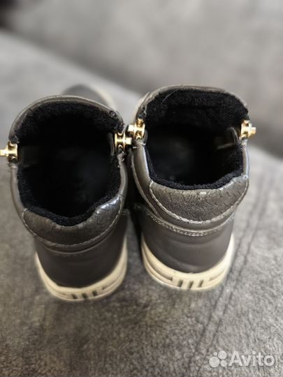 Ботинки демисезонные для девочки 25 размер