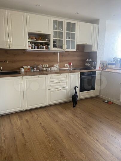 3-к. квартира, 64 м², 21/27 эт.