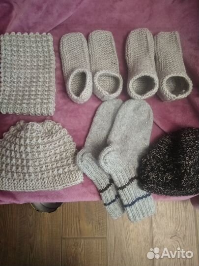 Связанные вещи : носочки, следочки, шапочки