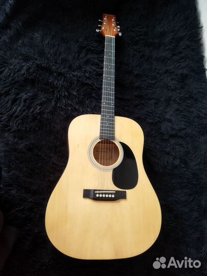 Продам акустическую гитару Martinez FAW -701