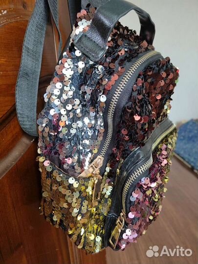 Рюкзак с пайетками