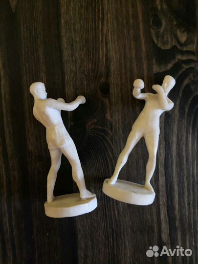 Продам статуэтки из колкого пластика. Боксер. фхи