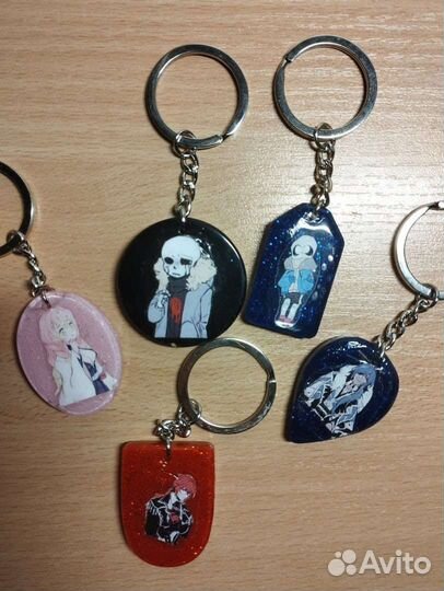 Аниме брелки и парные подвески из эпоксидной смолы