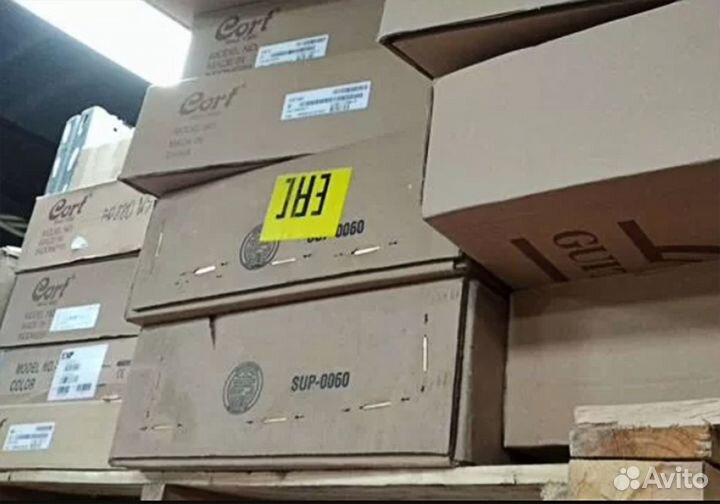 Коробка для транспортировки и хранения гитары