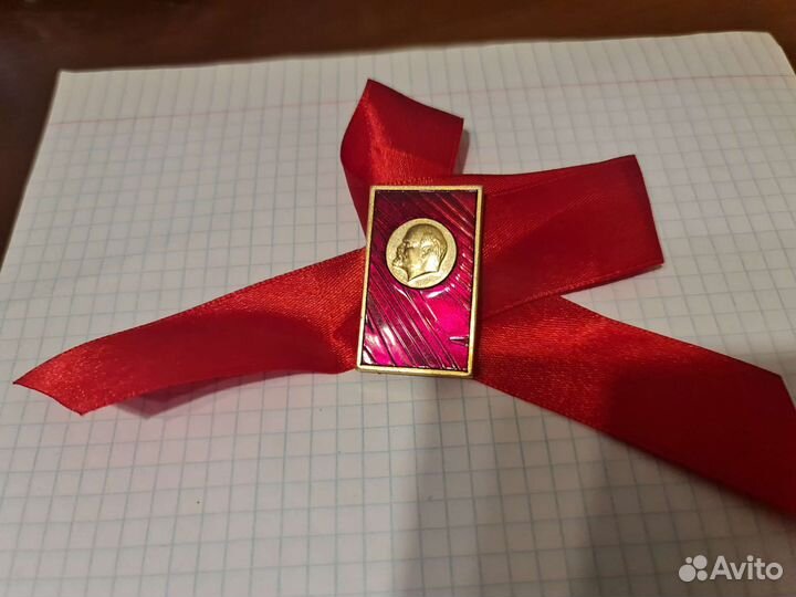 Значок Ленин оригинал