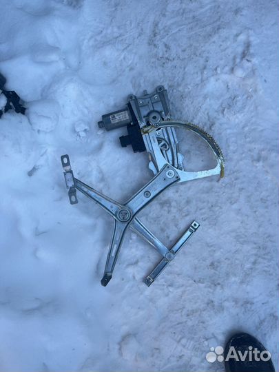 Стеклоподъемник передний левый Opel Astra H