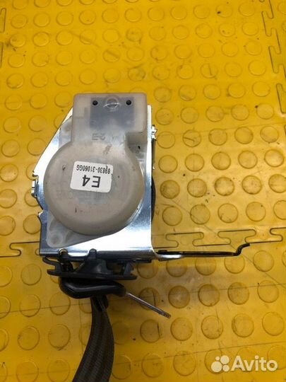 Ремень безопасности задний Nissan Almera Classic