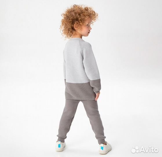 Вязаный костюм детский