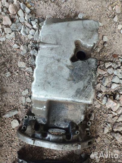 Масляный поддон двигателя Mercedes Vito W638