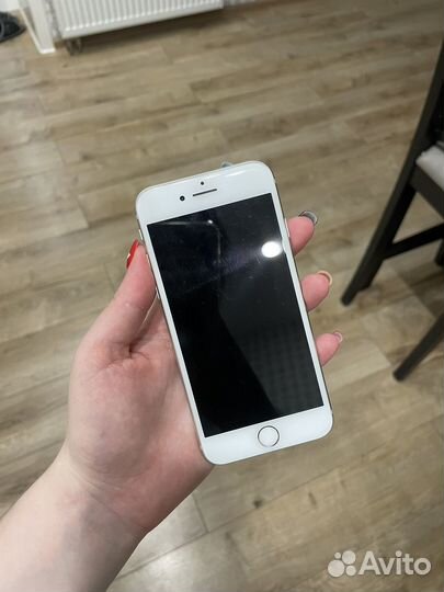 iPhone 8, 64 ГБ