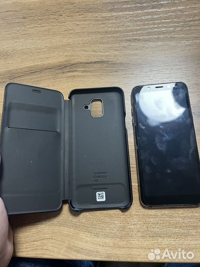 Samsung Galaxy A6, 4/64 ГБ