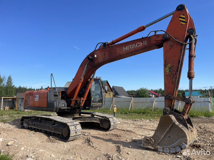 Гусеничный экскаватор Hitachi ZX240LC, 2017