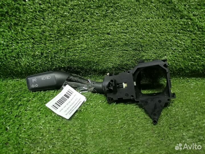 Переключатель подрулевой (света-поворотников) 8E09