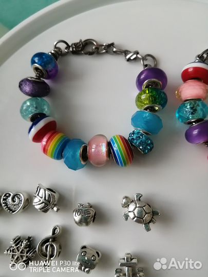 Шармы, бусины, подвески для браслетов