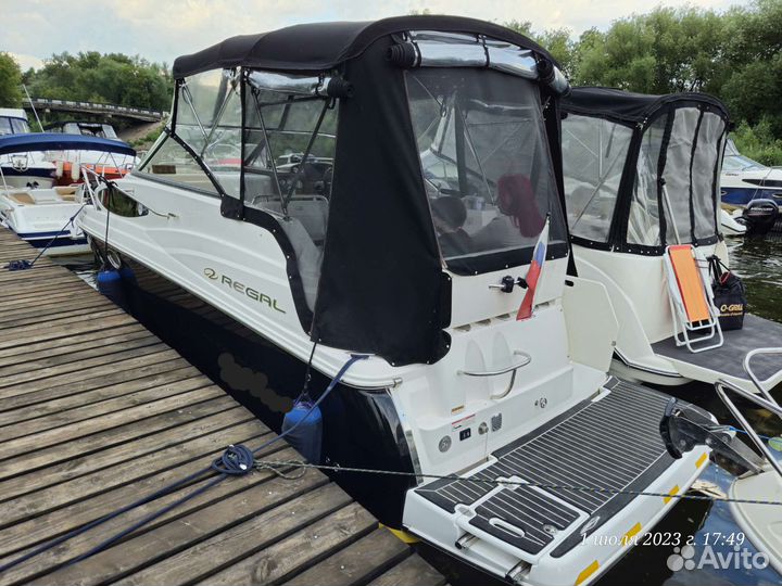 Катер Regal 2565