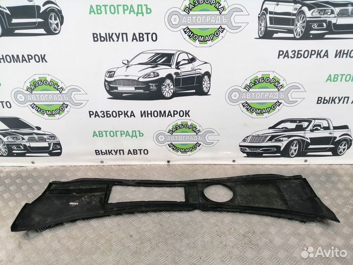 Решётка стеклоочистителей Audi A6 C5 2000г