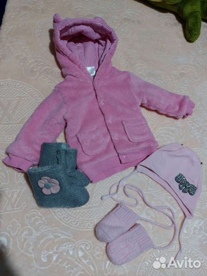 Куртка, шапка, сапожки и варежки 74