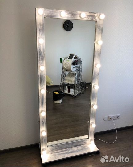 Гримерное зеркало с лампочками ростовое