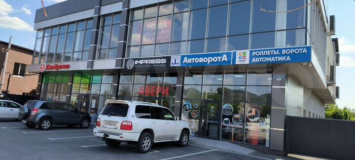 Аренда торговая площадь, 735 м²