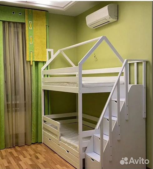 Двухъярусная детская кровать домик с лестницей ком