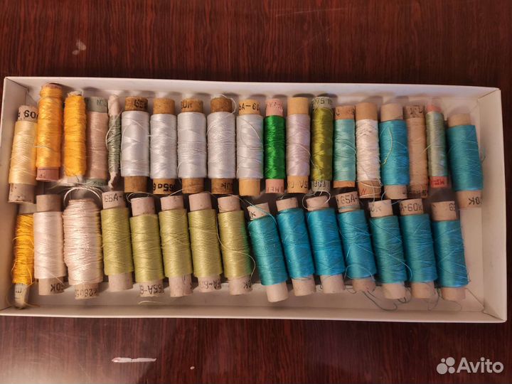 Нитки шелковые швейные СССР. Цена за штуку
