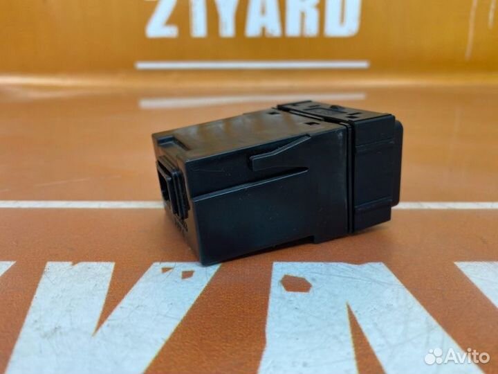 Кнопка обогрева сидений Toyota Highlander